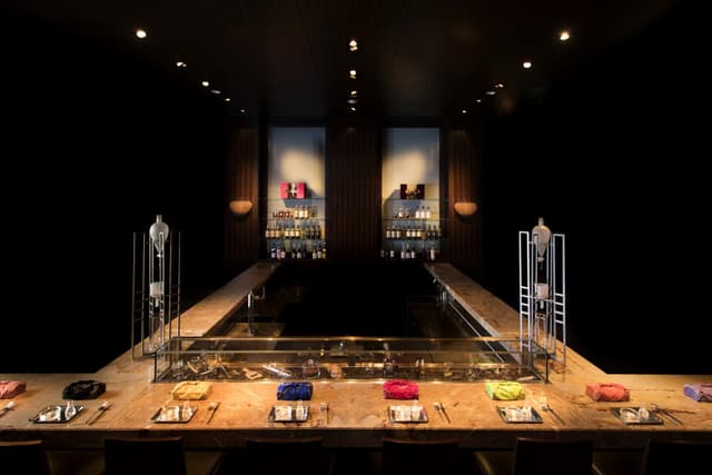Tapas Molecular Bar