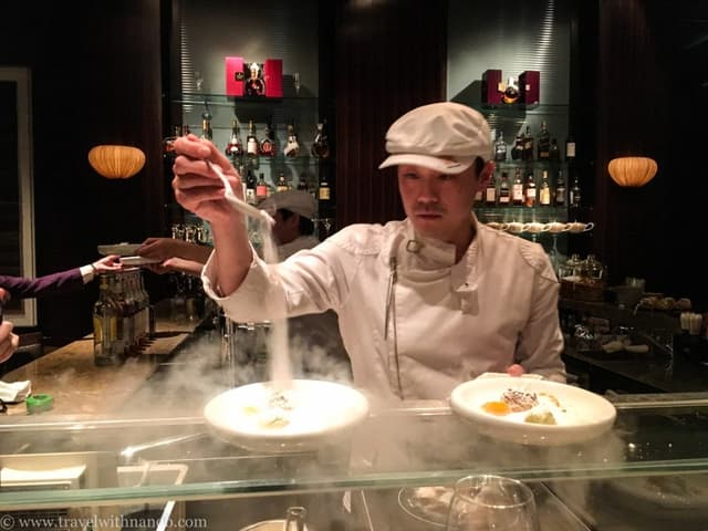 Tapas Molecular Bar