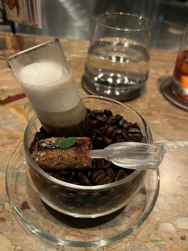 Tapas Molecular Bar