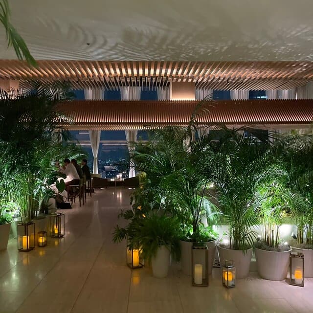 Lobby Bar