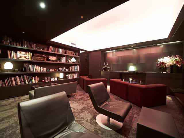 Luxury lounge with plush seating for executive board retreats and networking events.