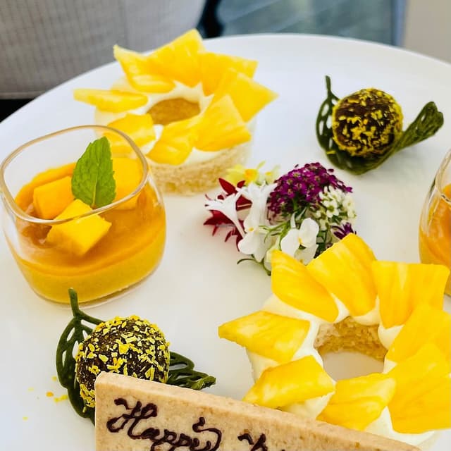 Lounge & Dining G