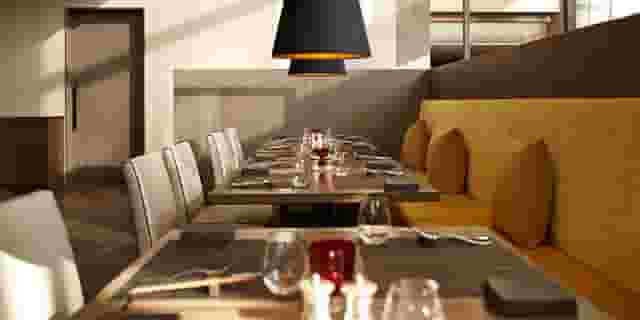 Lounge & Dining G