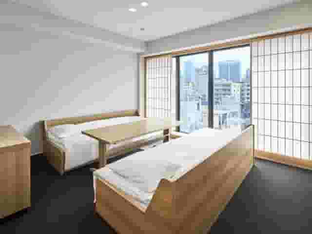 Connecting Room