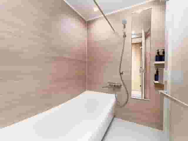 Connecting Room