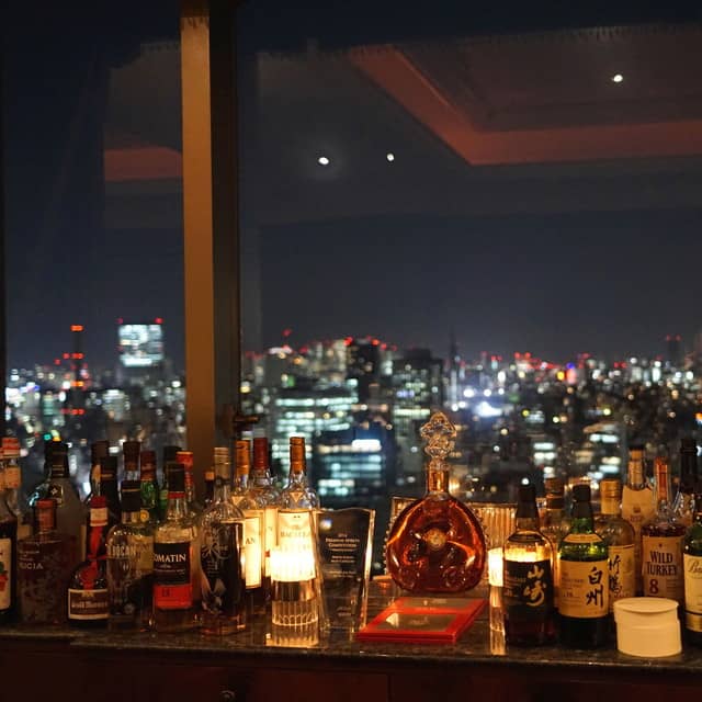 Skybar Escalier rooftop venue for VIP receptions and networking cocktail hours with skyline view.