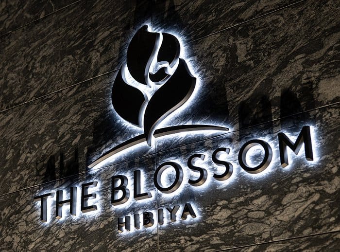 Backlit bar signage at The Blossom Hibiya for premium corporate events and executive gatherings.