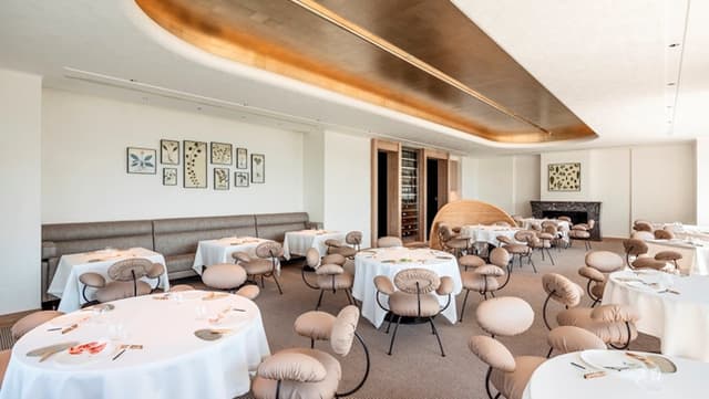 Private dining rooms