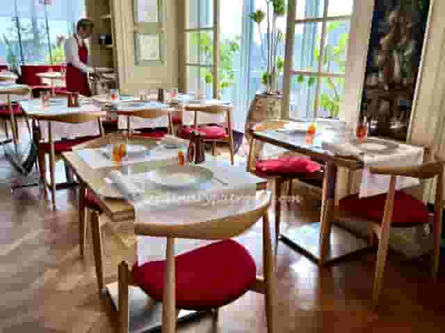 Private dining rooms