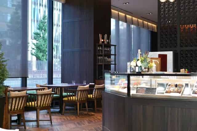 Bar & Lounge
