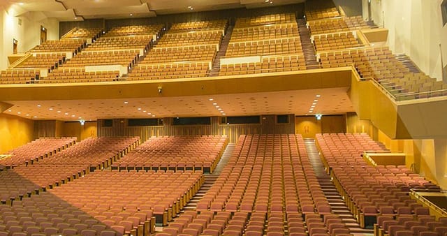 Tiered Main Hall at Grand Cube Osaka, ideal for plenary sessions and large keynote events.