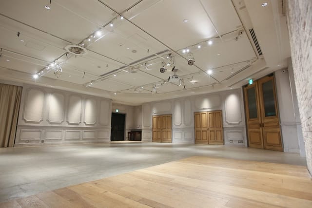 TRUNK BY SHOTO GALLERY: Versatile event space with rustic wood floors for corporate exhibitions.