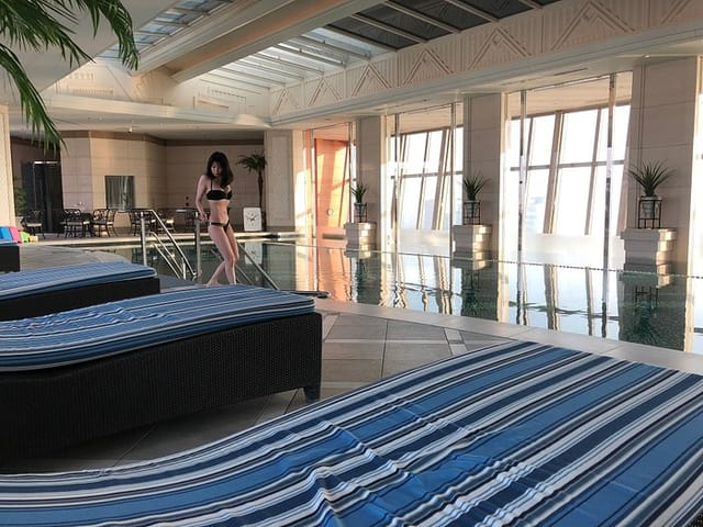 Upscale indoor pool at Tokyo Baycourt Club, perfect for executive retreats and incentive travel.