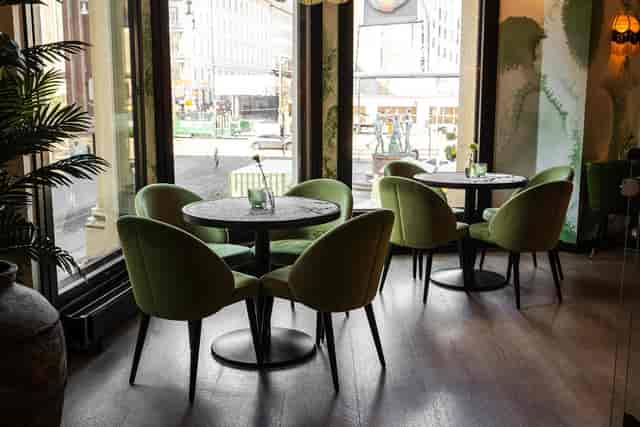 Ravintola Kiila ergonomic seating for networking and professional brainstorming events.