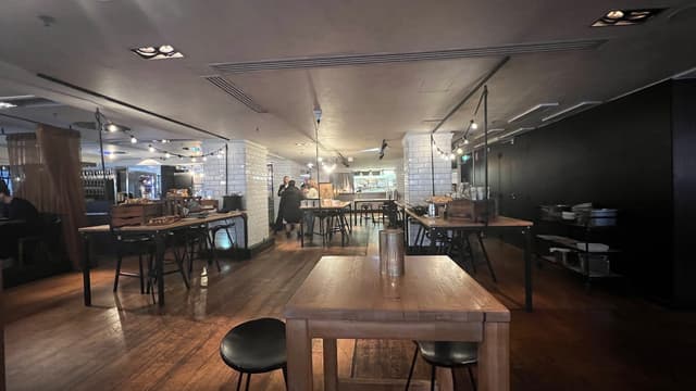 Bar