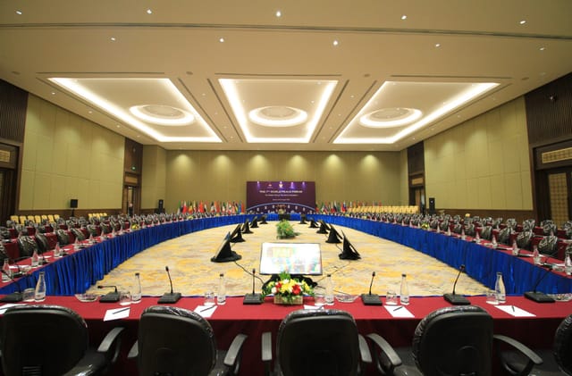 U-shaped boardroom at The Sultan Hotel Jakarta for formal international corporate meetings.