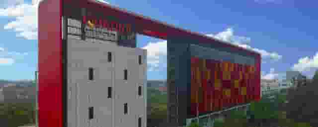 Roman Showroom Surabaya
