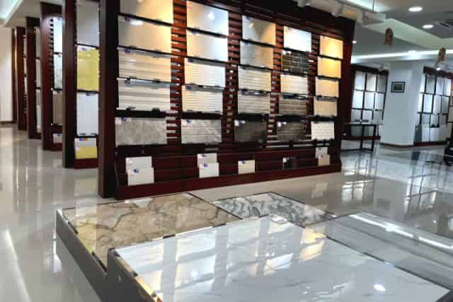Roman Showroom Surabaya