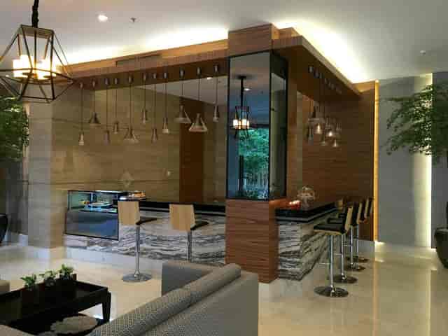 Modern Ayaka Suites breakout area for professional networking and corporate events.