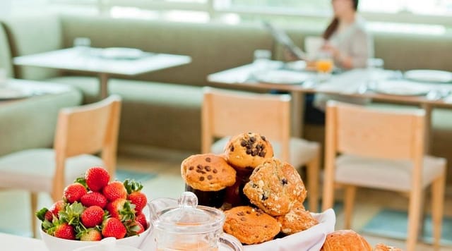 Continental breakfast at Restoran Incanto, Jakarta, perfect for VIP meetings and corporate events.