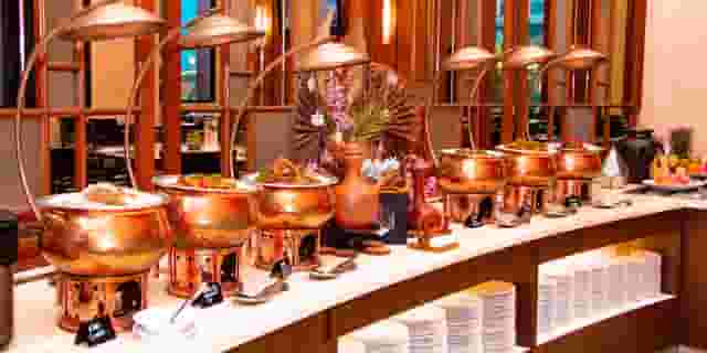 Plaza Club Lounge
