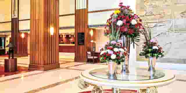 Plaza Club Lounge
