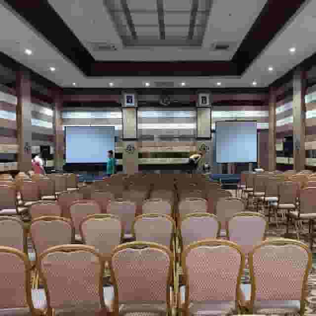 Ball room