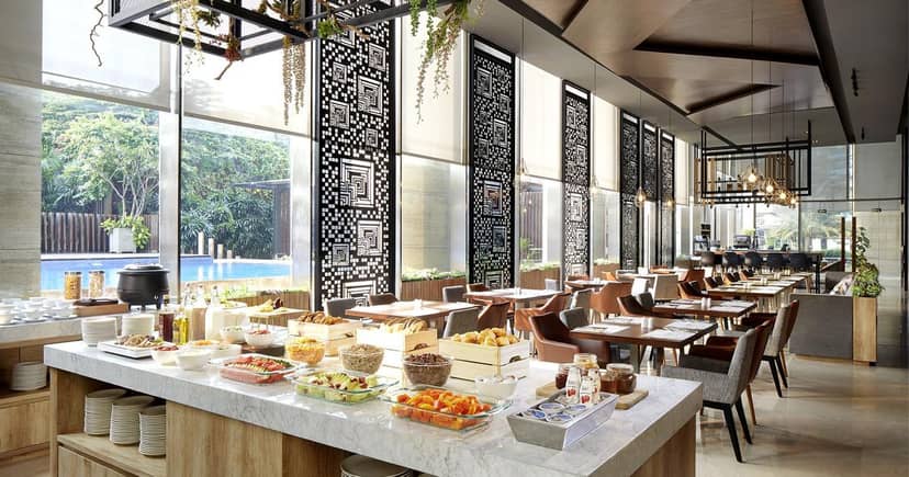 Sophisticated restaurant buffet at Fraser Residence Menteng, ideal for corporate breakfast events.
