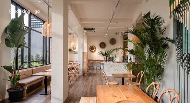 Lobby Cafe breakout space for networking events and creative group workshops in Jakarta.