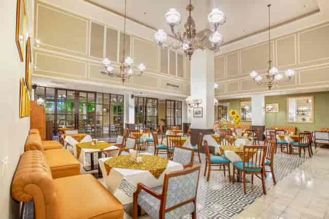 Hotel Des Indes Menteng | Paloma ...