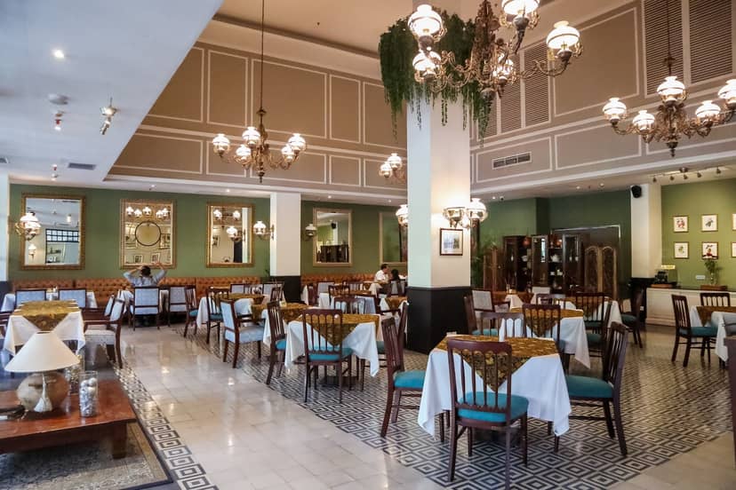Historic Hotel Des Indes restaurant for intimate banquet dining and refined event breakout sessions.