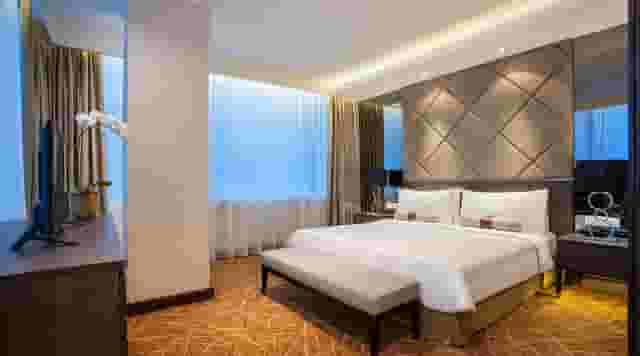 Symphony Lounge