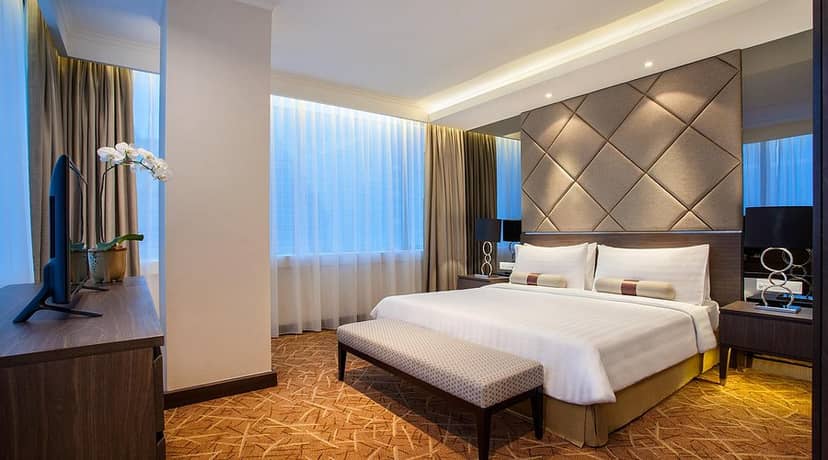 Symphony Lounge at Menara Peninsula Hotel: upscale executive suite for corporate events or meetings.