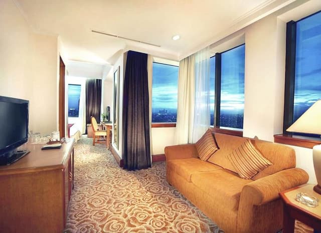 Symphony Lounge