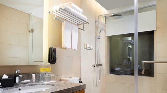 Holiday Inn & Suites Jakarta Gajah Mada
