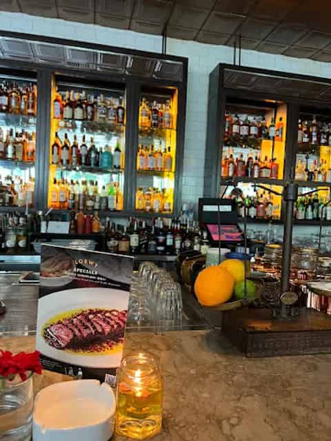 Sake bar & lounge