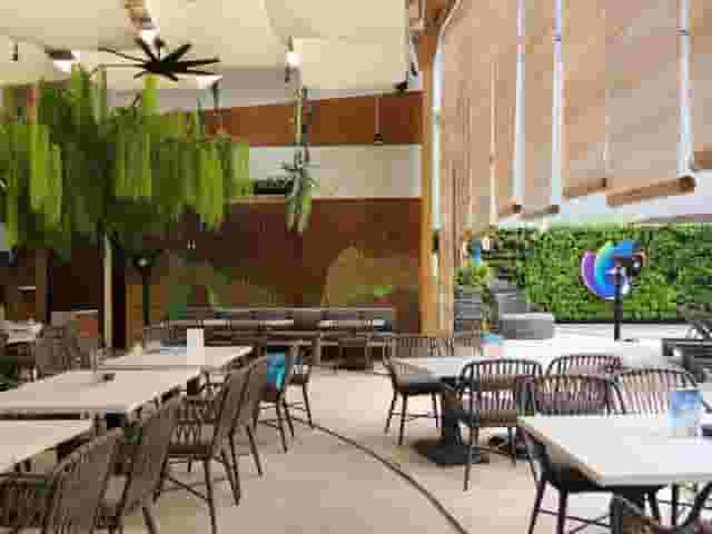Pastis Pool Bar