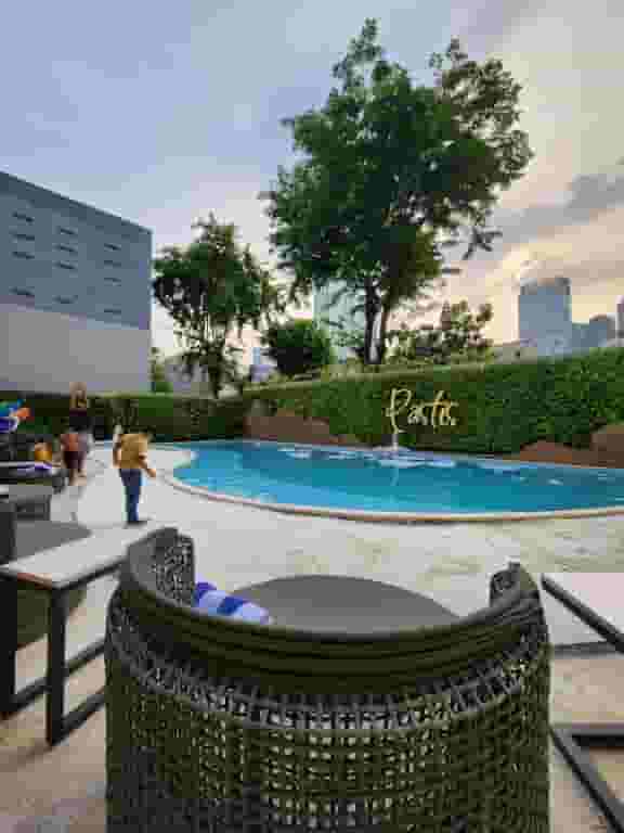 Pastis Pool Bar