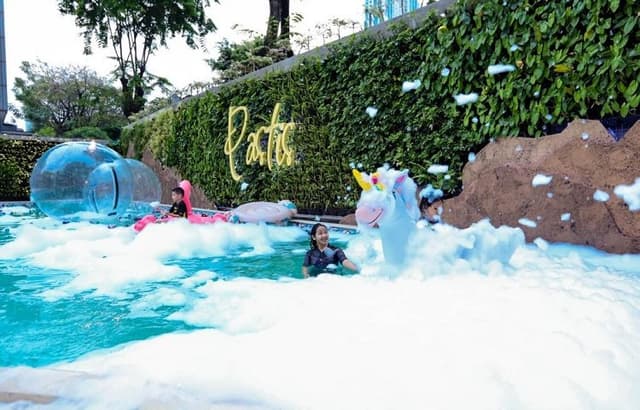 Pastis Pool Bar