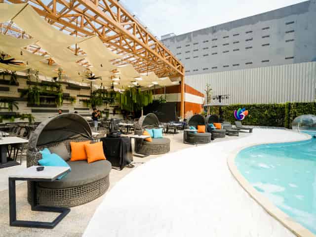 Pastis Pool Bar