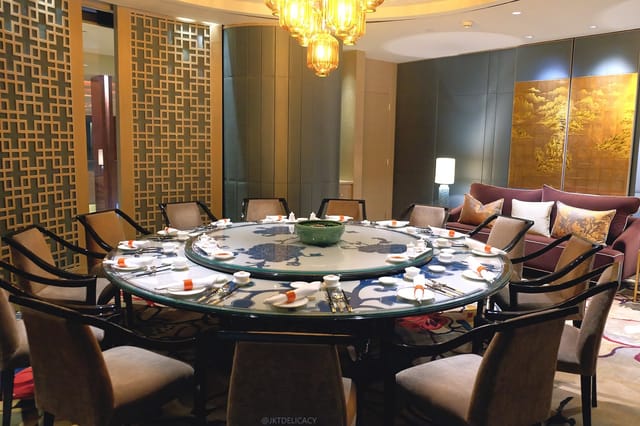 LI FENG at MANDARIN ORIENTAL