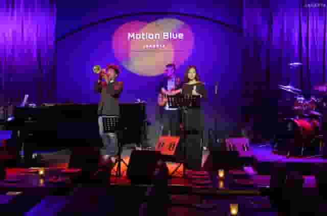 Live music venue