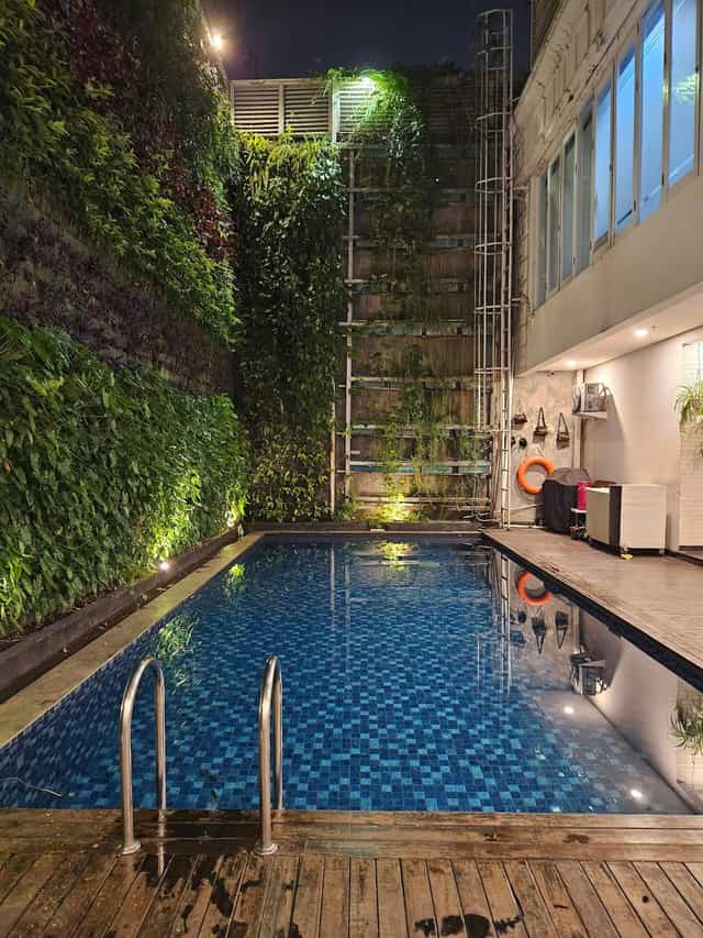 Jambuluwuk Thamrin Hotel - >Melli Yuliana</a>