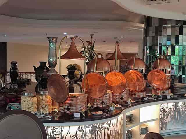 Elegant copper buffet at My Horison Event Hall for corporate luncheons and upscale banquets.