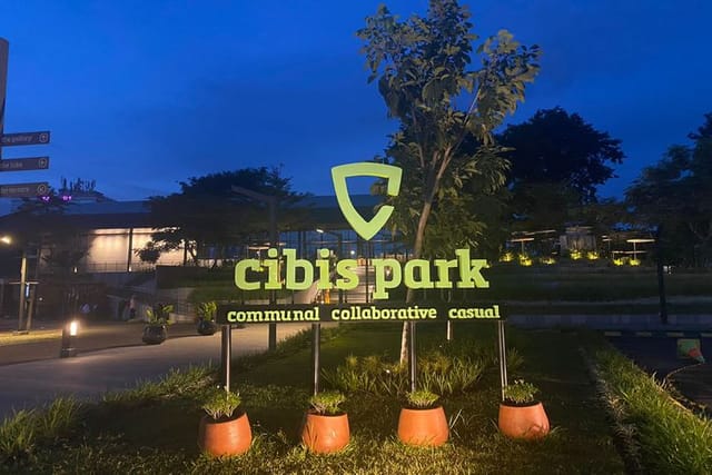 Modern outdoor business park venue for creative offsite meetings and corporate networking mixers.