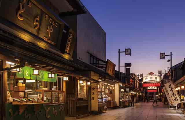 Tokyo gallery event space for immersive corporate dine-around and incentive excursions.