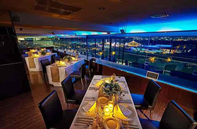 Tokyo outdoor event space with racetrack view for corporate banquets and upscale receptions.