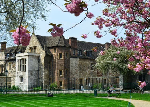 Charterhouse Square