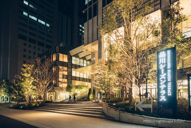 Modern entrance at Shinagawa Season Terrace, ideal for corporate receptions and networking events.