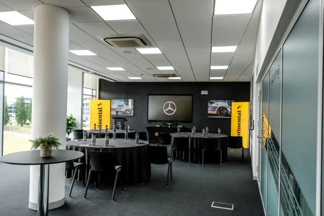 Mercedes-Benz World